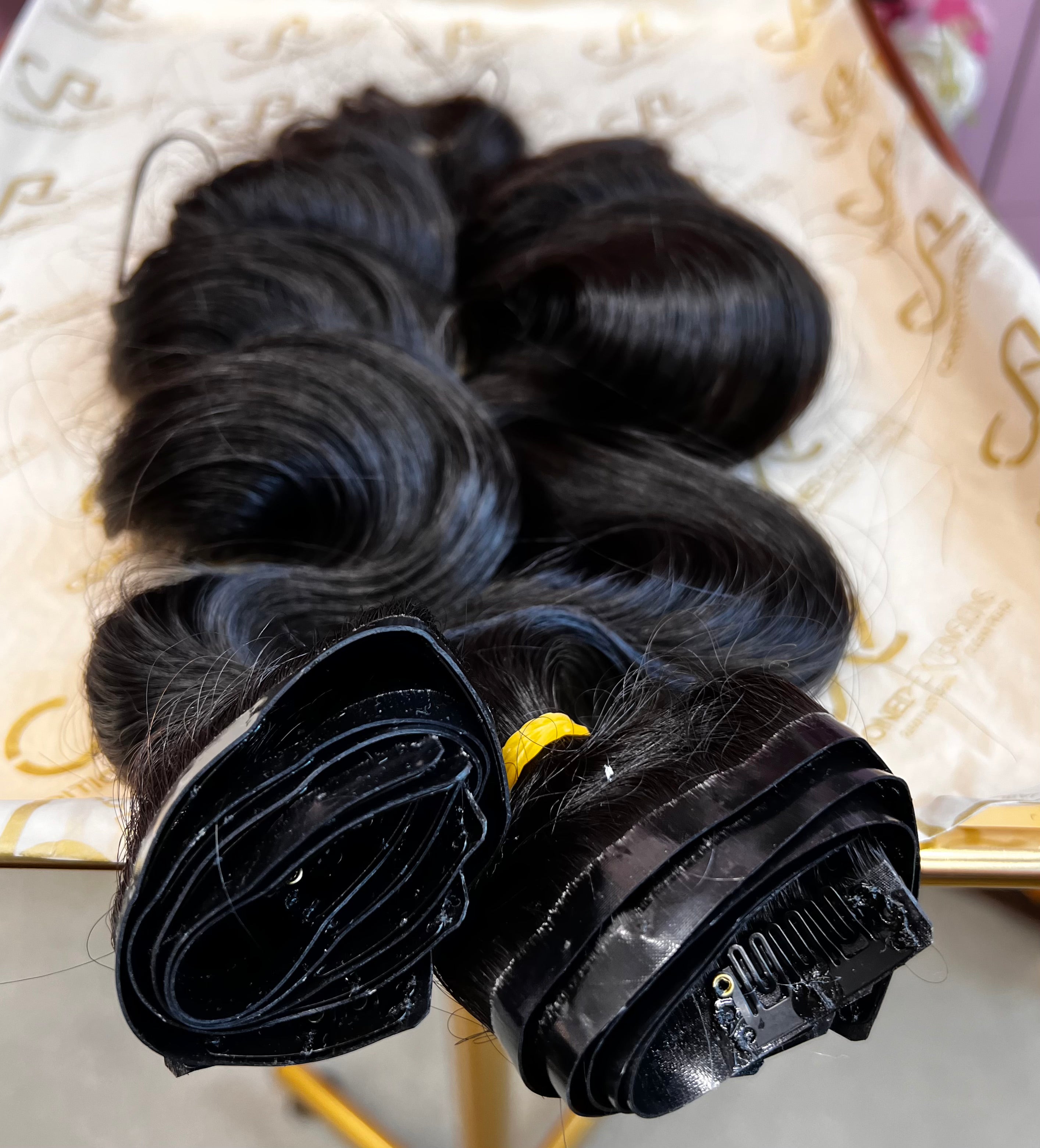 Raw Vietnamese Natural Wave Clip Ins 200 grams (2 bundles)